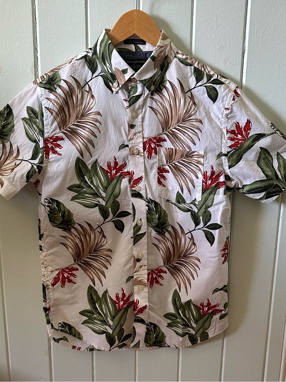 Banana Republic Factory White & Tan Tropical Print Button-Down Shirt XS